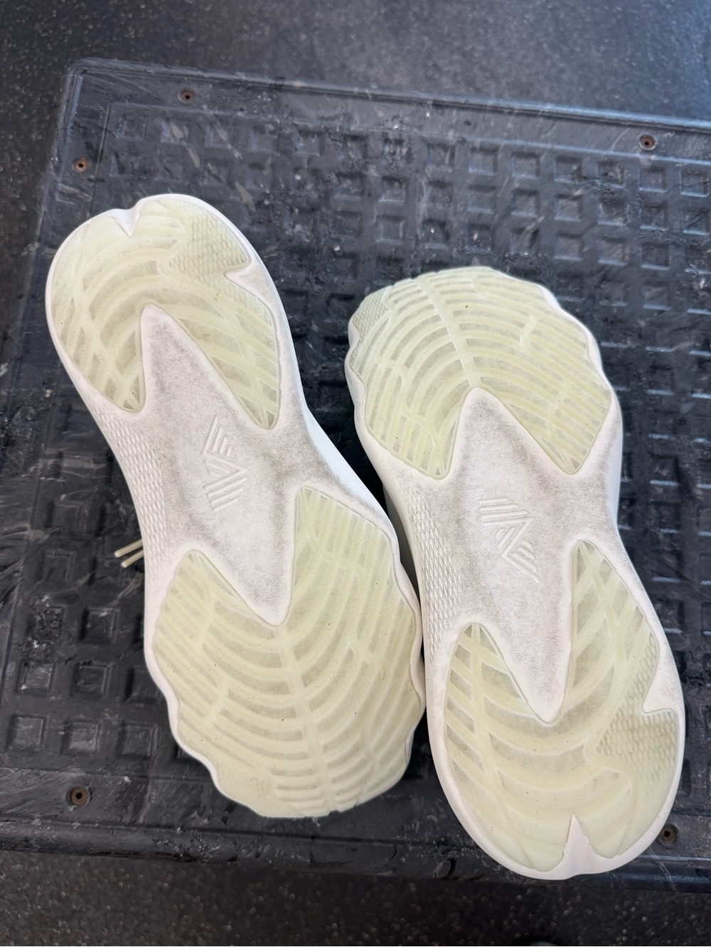 R.A.D. Mallow - Triple White - M10/W11.5 - Picture 3 of 4
